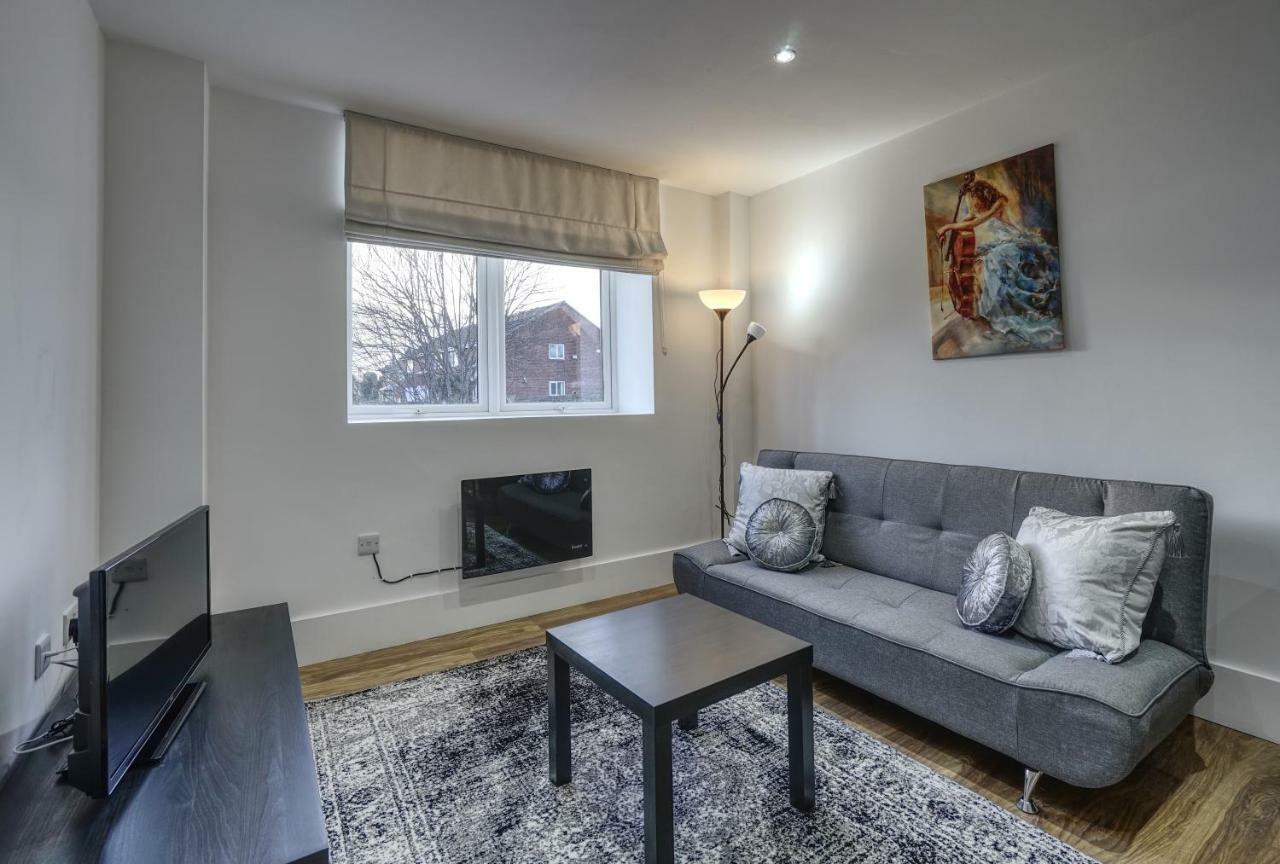 Alfa Apartments, Quarry Court, High Street, Morley Leeds  Ngoại thất bức ảnh