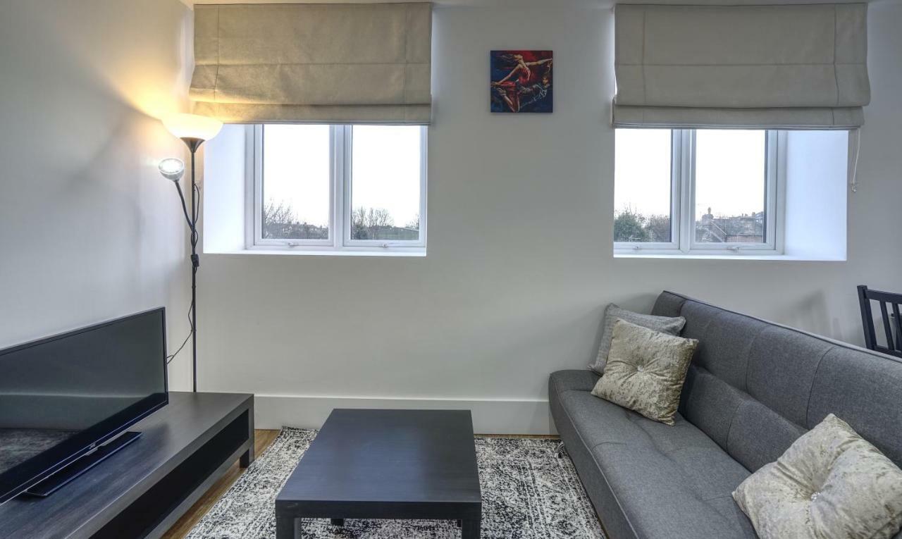 Alfa Apartments, Quarry Court, High Street, Morley Leeds  Ngoại thất bức ảnh