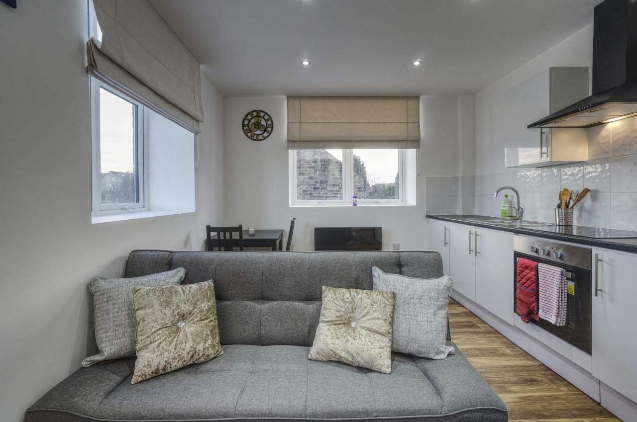 Alfa Apartments, Quarry Court, High Street, Morley Leeds  Ngoại thất bức ảnh