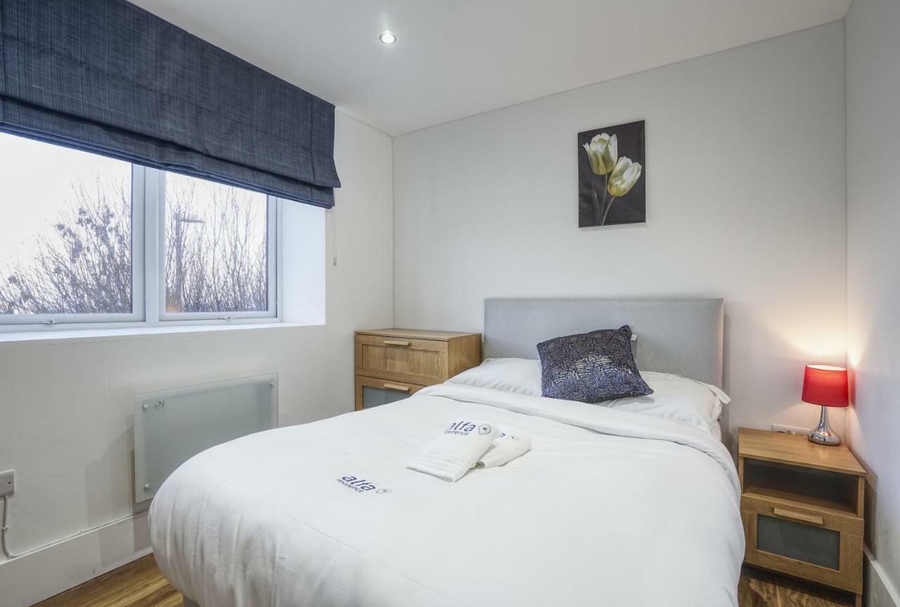 Alfa Apartments, Quarry Court, High Street, Morley Leeds  Ngoại thất bức ảnh