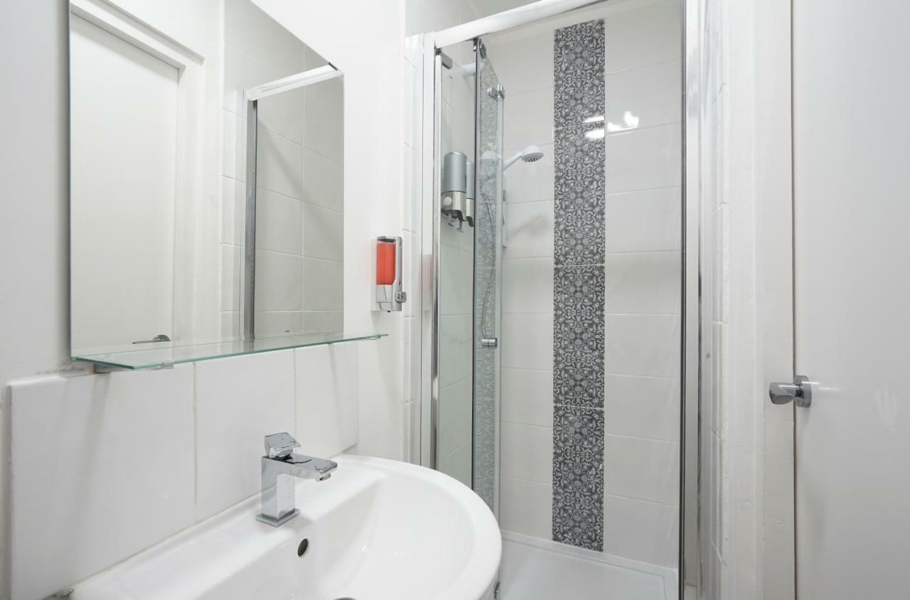 Alfa Apartments, Quarry Court, High Street, Morley Leeds  Ngoại thất bức ảnh