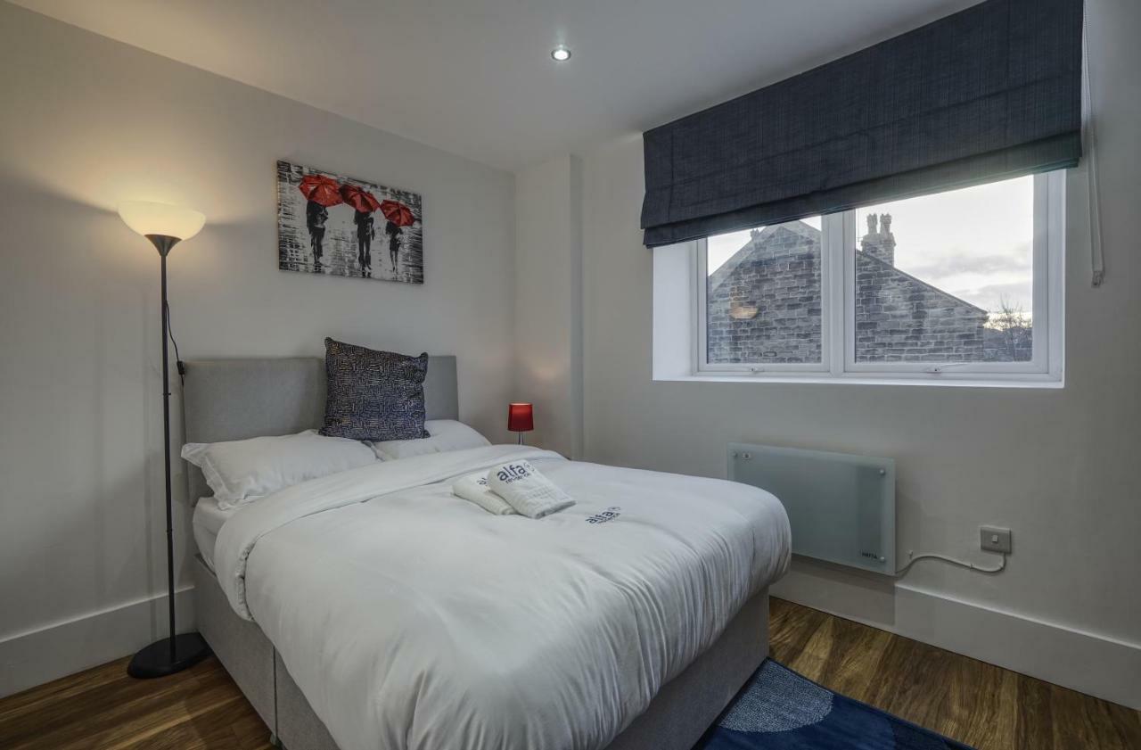 Alfa Apartments, Quarry Court, High Street, Morley Leeds  Ngoại thất bức ảnh